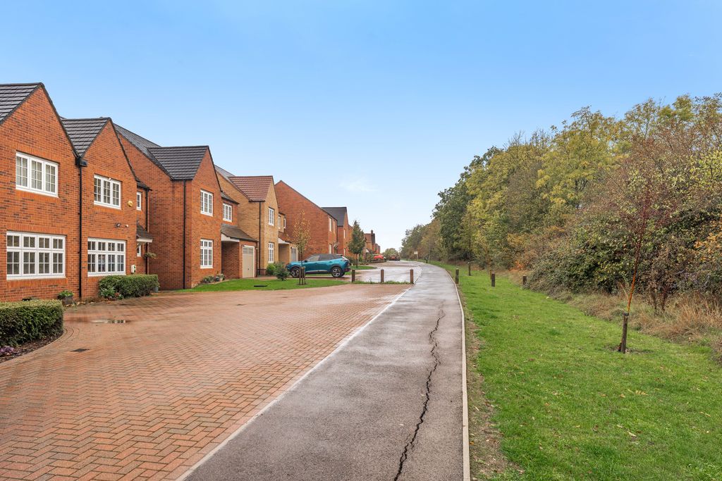 Bateman Close